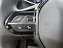 Peugeot e-2008 SUV EV Allure Pack 50 kWh 136pk | Navigatie | Achteruitrijcamera | 3D Cockpit | Climate Control | Cruise Control | Parkeersensoren | Stoelverwarming | Keyless | Bluetooth | Apple CarPlay / Android Auto | DAB+ radio | Elektrisch inklapbare spiegels | Donker getint glas | 17" lichtmetalen velgen |