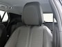 Peugeot e-2008 SUV EV Allure Pack 50 kWh 136pk | Navigatie | Achteruitrijcamera | 3D Cockpit | Climate Control | Cruise Control | Parkeersensoren | Stoelverwarming | Keyless | Bluetooth | Apple CarPlay / Android Auto | DAB+ radio | Elektrisch inklapbare spiegels | Donker getint glas | 17" lichtmetalen velgen |