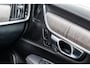 Volvo V90 2.0 T6 Plug-in Hybrid AWD Plus Dark | PHEV Long Range | Trekhaak | Nappaleder | Stoelventilatie | Stoelverwarming voor en achter | 360 Graden Camera | Parkeersensoren | Harman Kardon Audio | Keyless Entry | Elektrische Achterklep | Navigatie | Apple Carplay | Android Auto