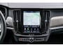 Volvo V90 2.0 T6 Plug-in Hybrid AWD Plus Dark | PHEV Long Range | Trekhaak | Nappaleder | Stoelventilatie | Stoelverwarming voor en achter | 360 Graden Camera | Parkeersensoren | Harman Kardon Audio | Keyless Entry | Elektrische Achterklep | Navigatie | Apple Carplay | Android Auto