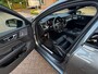 Volvo V60 2.0 B5 R-Design | Bowers Wilkins Audio | 360 Graden Camera | Parkeersensoren | Stoelverwarming voor en achter | Parkeerverwarming | Gelamineerd Glas | Elektrisch Verstelbare Voorstoelen | Keyless Entry | Elektrische Achterklep | Navigatie | Apple Carplay | Android Auto