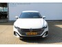 Volkswagen Arteon Shooting Brake 1.4 TSI eHybrid R-Line Business+ | Incl. 12 maanden Garantie | SoH 100% | Dealer onderhouden | Massage stoel | Stoelverwarming voor & achter | Stuurverwarming | Elektrische kofferbakklep | Adaptive cruise | Keyless entry/start | Achteruitrijcamera | Climate controle | Apple CarPlay/Android Auto | Navigatie |
