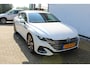 Volkswagen Arteon Shooting Brake 1.4 TSI eHybrid R-Line Business+ | Incl. 12 maanden Garantie | SoH 100% | Dealer onderhouden | Massage stoel | Stoelverwarming voor & achter | Stuurverwarming | Elektrische kofferbakklep | Adaptive cruise | Keyless entry/start | Achteruitrijcamera | Climate controle | Apple CarPlay/Android Auto | Navigatie |