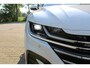 Volkswagen Arteon Shooting Brake 1.4 TSI eHybrid R-Line Business+ | Incl. 12 maanden Garantie | SoH 100% | Dealer onderhouden | Massage stoel | Stoelverwarming voor & achter | Stuurverwarming | Elektrische kofferbakklep | Adaptive cruise | Keyless entry/start | Achteruitrijcamera | Climate controle | Apple CarPlay/Android Auto | Navigatie |