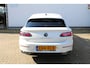 Volkswagen Arteon Shooting Brake 1.4 TSI eHybrid R-Line Business+ | Incl. 12 maanden Garantie | SoH 100% | Dealer onderhouden | Massage stoel | Stoelverwarming voor & achter | Stuurverwarming | Elektrische kofferbakklep | Adaptive cruise | Keyless entry/start | Achteruitrijcamera | Climate controle | Apple CarPlay/Android Auto | Navigatie |