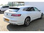 Volkswagen Arteon Shooting Brake 1.4 TSI eHybrid R-Line Business+ | Incl. 12 maanden Garantie | SoH 100% | Dealer onderhouden | Massage stoel | Stoelverwarming voor & achter | Stuurverwarming | Elektrische kofferbakklep | Adaptive cruise | Keyless entry/start | Achteruitrijcamera | Climate controle | Apple CarPlay/Android Auto | Navigatie |