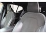 Volvo XC40 1.5 T3 R-Design | Panoramadak | Dealer onderhouden | Harman Kardon | Navigatie | Stoelverwarming