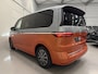 Volkswagen Multivan 1.4 eHybrid BULLI 7p. HEAD-UP/IQ-LIGHT/LEER-ALCANTARA/SOH 97%/SFEER/KEYLESS/ELECTR.SCHUIFDEUREN/CARPLAY/ACC/CAMERA/EL.A.KLEP/TWO-TONE/BULLI EDITION/NET OH BEURT GEHAD BIJ VW DEALER