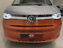 Volkswagen Multivan 1.4 eHybrid BULLI 7p. HEAD-UP/IQ-LIGHT/LEER-ALCANTARA/SOH 97%/SFEER/KEYLESS/ELECTR.SCHUIFDEUREN/CARPLAY/ACC/CAMERA/EL.A.KLEP/TWO-TONE/BULLI EDITION/NET OH BEURT GEHAD BIJ VW DEALER