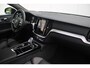 Volvo V60 T8 Plug-in hybrid AWD Plus Dark | Elektrisch verstelbare stoelen met geheugenfunctie | Premium audiosysteem van Harman Kardon | Semi-elektrische trekhaak | Stoelverwarming vóór en achter | Stuurverwarming | 360°-camera
