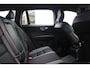 Volvo V60 T8 Plug-in hybrid AWD Plus Dark | Elektrisch verstelbare stoelen met geheugenfunctie | Premium audiosysteem van Harman Kardon | Semi-elektrische trekhaak | Stoelverwarming vóór en achter | Stuurverwarming | 360°-camera
