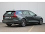 Volvo V60 T8 Plug-in hybrid AWD Plus Dark | Elektrisch verstelbare stoelen met geheugenfunctie | Premium audiosysteem van Harman Kardon | Semi-elektrische trekhaak | Stoelverwarming vóór en achter | Stuurverwarming | 360°-camera