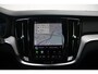 Volvo V60 T8 Plug-in hybrid AWD Plus Dark | Elektrisch verstelbare stoelen met geheugenfunctie | Premium audiosysteem van Harman Kardon | Semi-elektrische trekhaak | Stoelverwarming vóór en achter | Stuurverwarming | 360°-camera