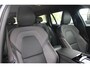 Volvo V60 T8 Plug-in hybrid AWD Plus Dark | Elektrisch verstelbare stoelen met geheugenfunctie | Premium audiosysteem van Harman Kardon | Semi-elektrische trekhaak | Stoelverwarming vóór en achter | Stuurverwarming | 360°-camera