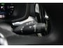 Volvo V60 T8 Plug-in hybrid AWD Plus Dark | Elektrisch verstelbare stoelen met geheugenfunctie | Premium audiosysteem van Harman Kardon | Semi-elektrische trekhaak | Stoelverwarming vóór en achter | Stuurverwarming | 360°-camera