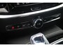 Volvo V60 T8 Plug-in hybrid AWD Plus Dark | Elektrisch verstelbare stoelen met geheugenfunctie | Premium audiosysteem van Harman Kardon | Semi-elektrische trekhaak | Stoelverwarming vóór en achter | Stuurverwarming | 360°-camera