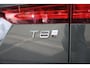 Volvo V60 T8 Plug-in hybrid AWD Plus Dark | Elektrisch verstelbare stoelen met geheugenfunctie | Premium audiosysteem van Harman Kardon | Semi-elektrische trekhaak | Stoelverwarming vóór en achter | Stuurverwarming | 360°-camera