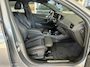 BMW 1-Serie 118i Introduction Edition | Navigatie | Skyscraper Grau | Cruise Control | Climate Control | Automatische 2-zone airconditioning | BMW Live Cockpit Plus | BMW M 50 Jahre uitvoering