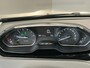 Peugeot 2008 1.2 PureTech Signature Trekhaak | Navigatie | airco | Parkeersensoren Achter | Carplay | Bluetooth | Airco | Centrale deurvergrendeling met afstandsbediening | Cruise control