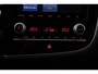 Mitsubishi Outlander 2.4 PHEV Pure (TREKHAAK, STOELVERWARMING, ACHTERUITRIJCAMERA, CRUISE CONTROL, PARKEERSENSOREN)
