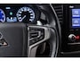 Mitsubishi Outlander 2.4 PHEV Pure (TREKHAAK, STOELVERWARMING, ACHTERUITRIJCAMERA, CRUISE CONTROL, PARKEERSENSOREN)