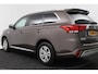 Mitsubishi Outlander 2.4 PHEV Pure (TREKHAAK, STOELVERWARMING, ACHTERUITRIJCAMERA, CRUISE CONTROL, PARKEERSENSOREN)