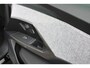 Peugeot e-5008 GT Avantage 73 kWh 7p | SOH 97,75% | Panorama/schuifdak | Luxe stoelen | Massage | All season | NL auto |