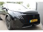Peugeot e-5008 GT Avantage 73 kWh 7p | SOH 97,75% | Panorama/schuifdak | Luxe stoelen | Massage | All season | NL auto |