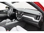Volvo XC60 2.0 T8 Plug-in hybrid AWD Ultra Dark Automaat / Luchtvering Bowers & Wilkins / Trekhaak / Panoramadak / 21"velgen / Gelaagde zijruiten / Privacy Glass
