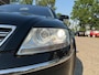 Volkswagen Phaeton 4.2 V8 5p. - KEYLESS - VOL OPIES - NETTE STAAT - RIJDT & SCHAKEL GOED!