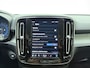 Volvo XC40 B3 177pk Automaat Core / Leder / Stoel + Stuurw. Verwarming / Noodreservewiel / Keyless / Elektr. Achterklep / 18'' + All Season Banden / Draadl. Telefoonlader / PDC + Camera /