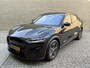 Ford Mustang Mach-E Extended RWD 98 kWh | 95% SOH | Trekhaak afneembaar | Panoramadak | Adaptieve cruise | Lederen bekleding | 360 camera| Dodehoekdetectie | Stoel&stuurverwarming | Apple CarPlay | Bang&Olufsen audio | Elektrische achterklep | Volledig onderhouden