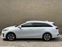 Kia Ceed Sportswagon 1.6 GDI PHEV DynamicPlusLine | Trekhaak afneembaar | Camera | Half lederen bekleding | Navigatie | Adaptieve cruise | Stoel&stuurverwarming | Apple CarPlay | Keyless | LED | DAB | Volledig dealeronderhouden
