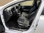 Kia Ceed Sportswagon 1.6 GDI PHEV DynamicPlusLine | Trekhaak afneembaar | Camera | Half lederen bekleding | Navigatie | Adaptieve cruise | Stoel&stuurverwarming | Apple CarPlay | Keyless | LED | DAB | Volledig dealeronderhouden