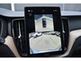 Volvo XC60 T6 Plug-in hybrid AWD Plus Dark | Panoramadak | Trekhaak | 360 graden camera | Verwarmbare voorstoelen en achterbank | Head up display | Stoel-/Stuurwiel verwarming | Premium audio by Harman Kardon | Allseason banden