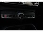 Volvo XC40 T2 Momentum Business | Apple carplay/Android auto | Adaptieve cruise control | Performance audio | Verwarmbare voorruit | Keyless