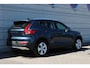 Volvo XC40 T2 Business Pro | Adaptieve cruise control | Keyless | Apple carplay & Android auto | 18 inch Lichtmetalen velgen | Binnen/buitenspiegel automatisch dimmend | Bots herkenning en activatie | Elektrisch bedienbare achterklep met sensorsturing | Keyless entry | navigatiesysteem full map + hard disk