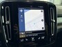 Volvo XC40 1.5 T5 Ultra Dark | Camera | Elektrische Achterklep | Stuurverwarming | Voor en Achter Stoelverwarming | All Season banden | Draadloos oplader | Elektrische Voorstoelen Met Geheugen | Bliss |