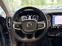 Volvo XC40 1.5 T5 Ultra Dark | Camera | Elektrische Achterklep | Stuurverwarming | Voor en Achter Stoelverwarming | All Season banden | Draadloos oplader | Elektrische Voorstoelen Met Geheugen | Bliss |