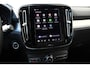 Volvo XC40 2.0 B4 Plus Dark | Extra getint glas | Achteruitrijcamera | Apple Carplay & Android Auto | Bluetooth telefoonvoorbereiding | Bots herkenning en activatie | Cruise control adaptief met Stop&Go en stuurhulp | Draadloze telefoonlader | Elektrisch verstelb. bestuurdersstoel met geheugen | Hill hold functie | Rijstrooksensor met correctie