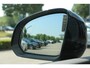 Volvo XC40 2.0 B4 Plus Dark | Extra getint glas | Achteruitrijcamera | Apple Carplay & Android Auto | Bluetooth telefoonvoorbereiding | Bots herkenning en activatie | Cruise control adaptief met Stop&Go en stuurhulp | Draadloze telefoonlader | Elektrisch verstelb. bestuurdersstoel met geheugen | Hill hold functie | Rijstrooksensor met correctie