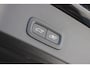 Volvo XC40 2.0 B4 Plus Dark | Extra getint glas | Achteruitrijcamera | Apple Carplay & Android Auto | Bluetooth telefoonvoorbereiding | Bots herkenning en activatie | Cruise control adaptief met Stop&Go en stuurhulp | Draadloze telefoonlader | Elektrisch verstelb. bestuurdersstoel met geheugen | Hill hold functie | Rijstrooksensor met correctie