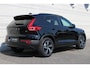 Volvo XC40 2.0 B4 Plus Dark | Extra getint glas | Achteruitrijcamera | Apple Carplay & Android Auto | Bluetooth telefoonvoorbereiding | Bots herkenning en activatie | Cruise control adaptief met Stop&Go en stuurhulp | Draadloze telefoonlader | Elektrisch verstelb. bestuurdersstoel met geheugen | Hill hold functie | Rijstrooksensor met correctie