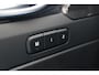 Volvo XC40 2.0 B4 Plus Dark | Extra getint glas | Achteruitrijcamera | Apple Carplay & Android Auto | Bluetooth telefoonvoorbereiding | Bots herkenning en activatie | Cruise control adaptief met Stop&Go en stuurhulp | Draadloze telefoonlader | Elektrisch verstelb. bestuurdersstoel met geheugen | Hill hold functie | Rijstrooksensor met correctie