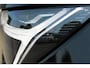 Volvo XC40 2.0 B4 Plus Dark | Extra getint glas | Achteruitrijcamera | Apple Carplay & Android Auto | Bluetooth telefoonvoorbereiding | Bots herkenning en activatie | Cruise control adaptief met Stop&Go en stuurhulp | Draadloze telefoonlader | Elektrisch verstelb. bestuurdersstoel met geheugen | Hill hold functie | Rijstrooksensor met correctie