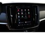 Volvo V90 T8 Plug-in hybrid AWD Ultra Dark | Trekhaak | Panoramadak | Head up display | 360 graden camera | Premium audio by Harman Kardon | Adaptieve cruise control | Verwarmbare voorstoelen stuurwiel en achterbank |
