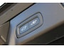 Volvo V90 T8 Plug-in hybrid AWD Ultra Dark | Trekhaak | Panoramadak | Head up display | 360 graden camera | Premium audio by Harman Kardon | Adaptieve cruise control | Verwarmbare voorstoelen stuurwiel en achterbank |