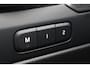 Volvo XC40 B4 Plus Dark | Trekhaak elektrisch uitklapbaar | Verwarmbare voorstoelen en stuurwiel | Premium audio by Harman Kardon | Adaptieve cruise control | Apple Carplay & Android Auto | Bots herkenning en activatie | Elektrisch verstelbare bestuurdersstoel met geheugen | Navigatiesysteem full map |