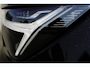 Volvo XC40 B4 Plus Dark | Trekhaak elektrisch uitklapbaar | Verwarmbare voorstoelen en stuurwiel | Premium audio by Harman Kardon | Adaptieve cruise control | Apple Carplay & Android Auto | Bots herkenning en activatie | Elektrisch verstelbare bestuurdersstoel met geheugen | Navigatiesysteem full map |