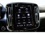 Volvo XC40 B4 Plus Dark | Trekhaak elektrisch uitklapbaar | Verwarmbare voorstoelen en stuurwiel | Premium audio by Harman Kardon | Adaptieve cruise control | Apple Carplay & Android Auto | Bots herkenning en activatie | Elektrisch verstelbare bestuurdersstoel met geheugen | Navigatiesysteem full map |